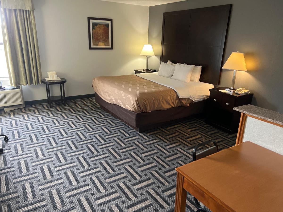 Quality Inn & Suites Rosemount Luaran gambar