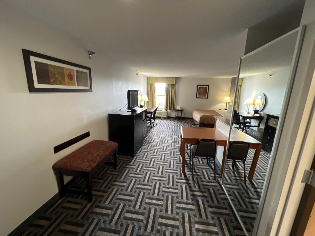 Quality Inn & Suites Rosemount Luaran gambar